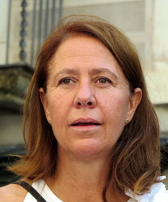 L'alcaldessa de Girona, Marta Madrenas, a la plaça del Vi