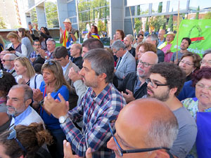 Arribada i sortida de l'alcaldessa Marta Madrenas del Palau de Justícia