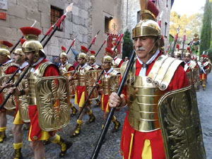 Setmana Santa 2017 a Girona. Sortida dels Manaies per lliurar el Pen&oacute;