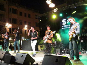Festival Strenes 2017. Actuació del grup The Cuit's a la plaça de Santa Susanna del Mercadal
