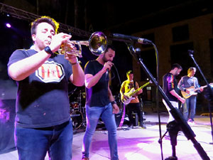 Festival Strenes 2017. Actuació del grup The Cuit's a la plaça de Santa Susanna del Mercadal