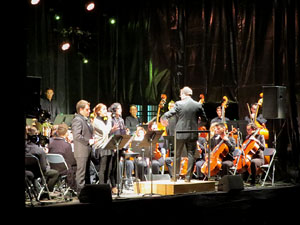 Festival Strenes 2017. Concert Tossudament Llach a les escales de la Catedral