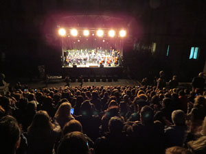 Festival Strenes 2017. Concert Tossudament Llach a les escales de la Catedral