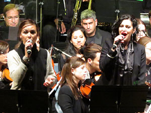 Festival Strenes 2017. Concert Tossudament Llach a les escales de la Catedral