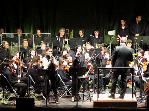 Festival Strenes 2017. Concert Tossudament Llach a les escales de la Catedral