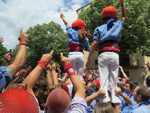 Temps de Flors 2017. Diada Castellera a la pla&ccedil;a de Sant Feliu amb els Marrecs de Salt, els Xics de Granollers, i els Xiquets de Reus