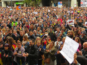Jornada de vaga general 8N. Concentració davant la seu de la Generalitat a Girona