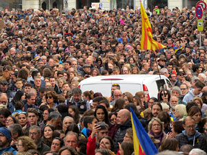 Jornada de vaga general 8N. Concentració davant la seu de la Generalitat a Girona