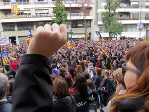 Jornada de vaga general 8N. Concentració davant la seu de la Generalitat a Girona
