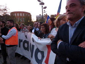 Concentració a la plaça de la Constitució convocada per la plataforma Girona Vota a favor del Referèndum