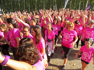 Cursa de la Dona 2017. Concentraci&oacute; i sortida del Parc de la Devesa i cursa pels carrers de Girona