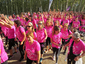 Cursa de la Dona 2017. Concentraci&oacute; i sortida del Parc de la Devesa i cursa pels carrers de Girona