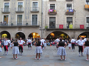 Fires 2017. Ball de gitanes de Montmel&oacute; a la pla&ccedil;a del Vi