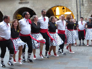 Fires 2017. Ball de gitanes de Montmel&oacute; a la pla&ccedil;a del Vi