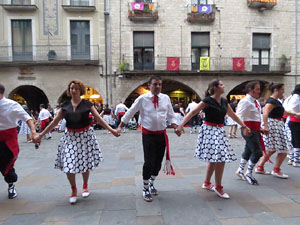 Fires 2017. Ball de gitanes de Montmel&oacute; a la pla&ccedil;a del Vi