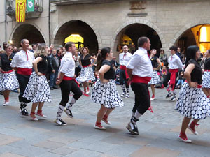 Fires 2017. Ball de gitanes de Montmel&oacute; a la pla&ccedil;a del Vi