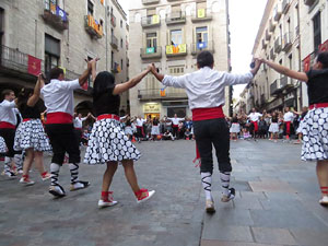 Fires 2017. Ball de gitanes de Montmel&oacute; a la pla&ccedil;a del Vi