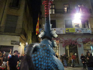 Fires 2017. La Beatufarra, descens del Beatusaure per les escales de la Catedral de Girona