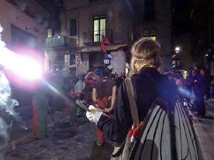 Fires 2017. La Beatufarra, descens del Beatusaure per les escales de la Catedral de Girona