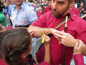 Fires 2017. Els Castells de Vigília a la plaça de Sant Feliu, amb els Marrecs de Salt, la Colla Castellera Esperxats de l'Estany i els Castellers d'Andorra