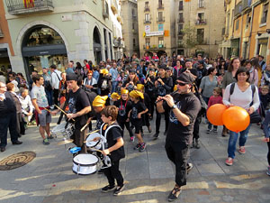 Fires 2017. Passejada amb la Mula Baba i teatre de titelles a la Rambla de la Llibertat