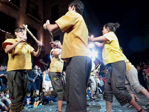 Fires 2017. Ballades de capgrossos, gegants i faràndula a la plaça del Vi