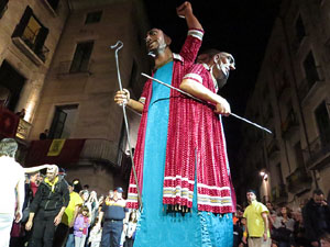 Fires 2017. Ballades de capgrossos, gegants i faràndula a la plaça del Vi