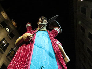 Fires 2017. Ballades de capgrossos, gegants i faràndula a la plaça del Vi