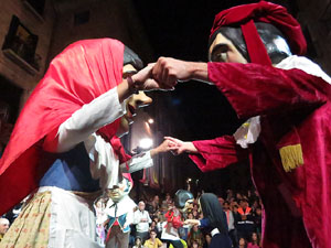 Fires 2017. Ballades de capgrossos, gegants i faràndula a la plaça del Vi