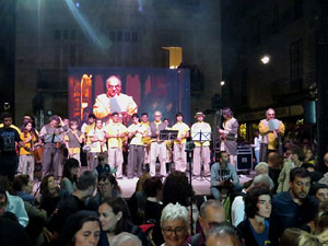 Fires 2017. Ballades de capgrossos, gegants i faràndula a la plaça del Vi