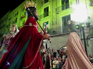 Fires 2017. Ballades de capgrossos, gegants i faràndula a la plaça del Vi
