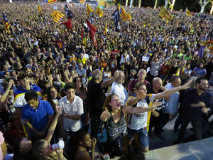 Manifestació 'República!' pels carrers de la ciutat i el Parc de la Devesa