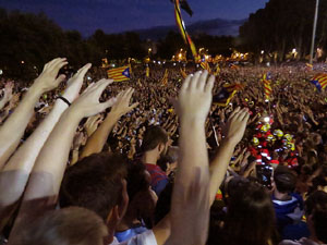 Manifestació 'República!' pels carrers de la ciutat i el Parc de la Devesa