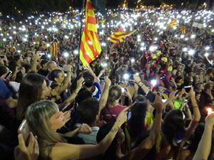 Manifestació 'República!' pels carrers de la ciutat i el Parc de la Devesa
