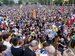 Manifestació 'República!' pels carrers de la ciutat i el Parc de la Devesa