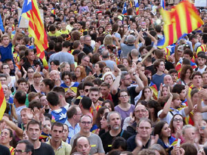 Manifestació 'República!' pels carrers de la ciutat i el Parc de la Devesa