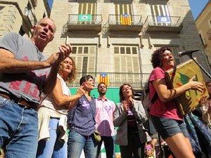 Marat&oacute; per la democr&agrave;cia. Concentraci&oacute; i parlaments a la pla&ccedil;a del Vi