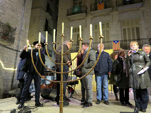 Nadal 2017. Encesa de les llums de Hanukkà a la plaça del Vi