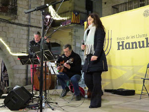Nadal 2017. Encesa de les llums de Hanukkà a la plaça del Vi