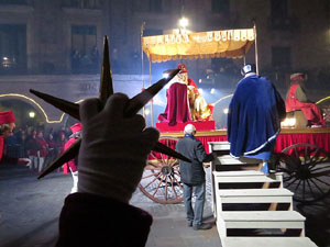 La Cavalcada de Reis 2018. Arribada del seguici a la plaça del Vi