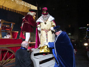 La Cavalcada de Reis 2018. Arribada del seguici a la plaça del Vi
