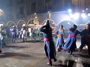 La Cavalcada de Reis 2018. Arribada del seguici a la plaça del Vi
