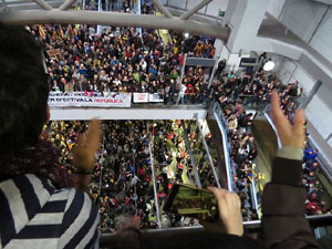Vaga general 8 de novembre. Tall de les vies del TGV a Girona