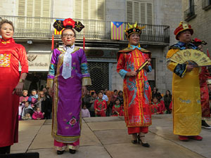 Celebraci&oacute; de l'any nou xin&egrave;s, el 4716, any del Gos, a Girona