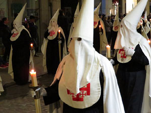 Setmana Santa 2018 a Girona. Process&oacute; del Sant Enterrament