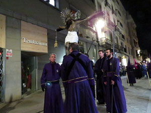 Setmana Santa 2018 a Girona. Process&oacute; del Sant Enterrament