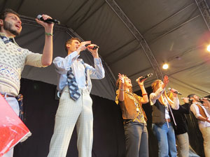 Festival A Capella 2018. Actuaci&oacute; de les Anxovetes & The Hanfris Quartet a la pla&ccedil;a de la Independ&egrave;ncia