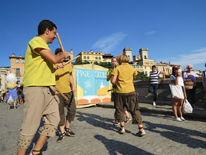 Cercavila de la Flama del Canig&oacute; 2018 fins la pla&ccedil;a del Vi
