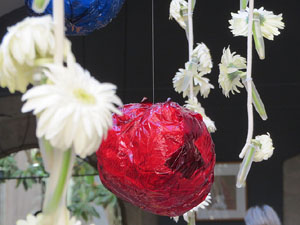 Temps de Flors 2018. Instal·lació floral a la Casa Sambola - Pla Dalmau, al carrer de la Força