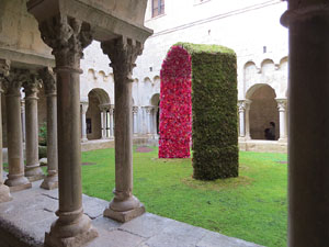 Temps de Flors 2018. Muntatges florals als claustres de Sant Pere de Galligants